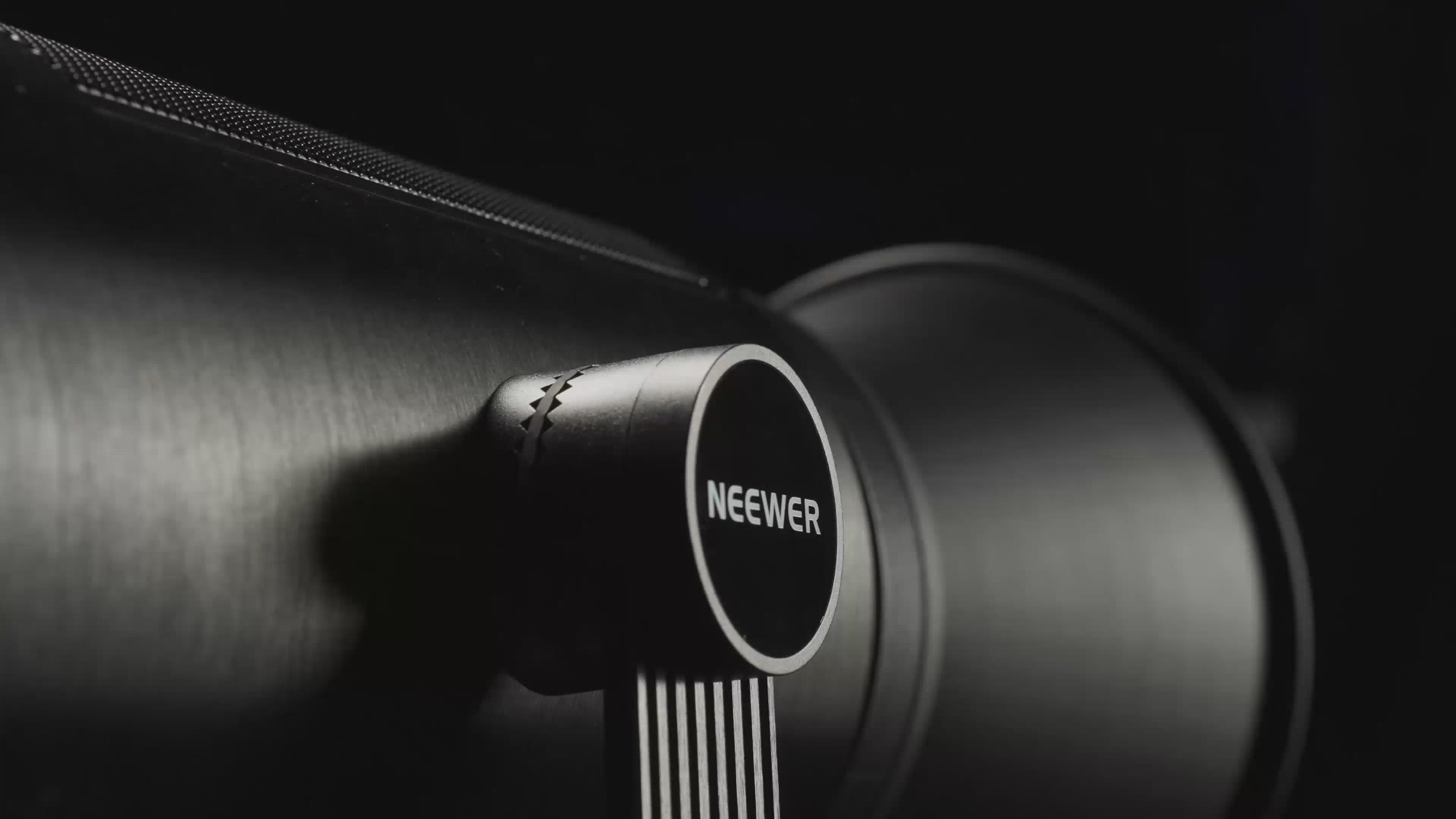 NEEWER CB200B 210W LEDビデオライト – NEEWER.JP